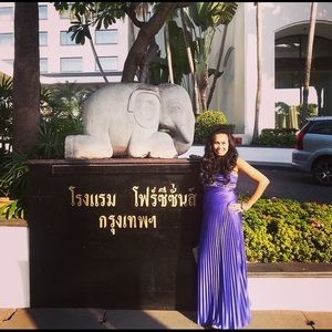 Beautiful purple dress size 3/4